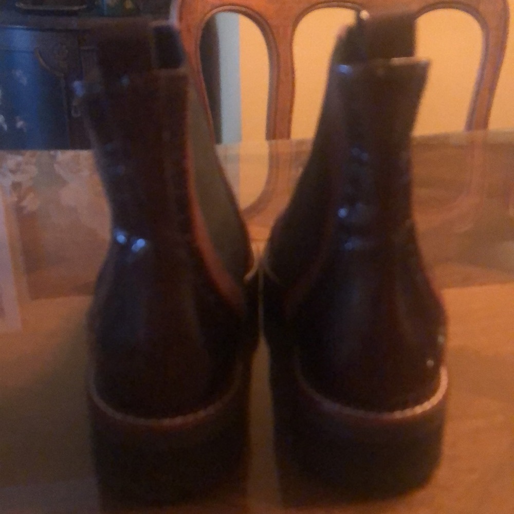 Italian Brand Baldinini -Size 39 (40) Brown Chelsea Boots - Picture 6 of 10